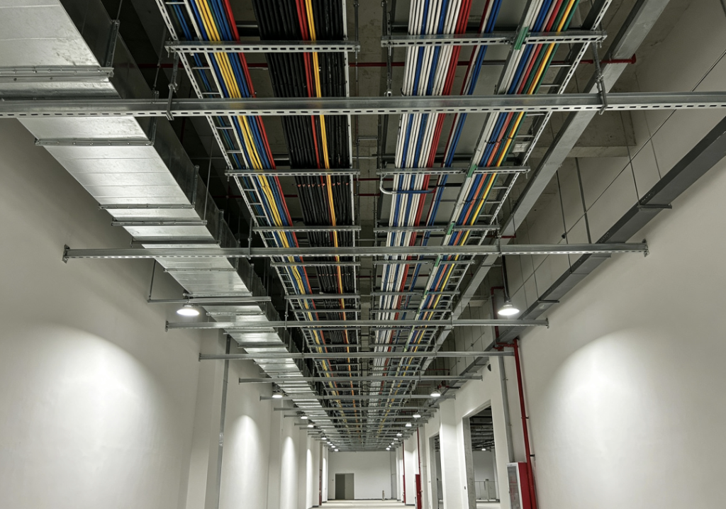 新建工厂计划进行弱电布局，服务商如何选择及细节注意事项（images 1）